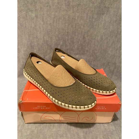 Easy Spirit Women's Darla Casual‎ Flat Shoes Sz 10M Light Green - Picture 1 of 9